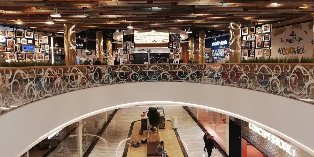 Galeria widok z balkonu